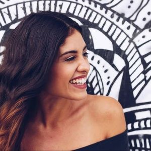 Meet your Posher, María